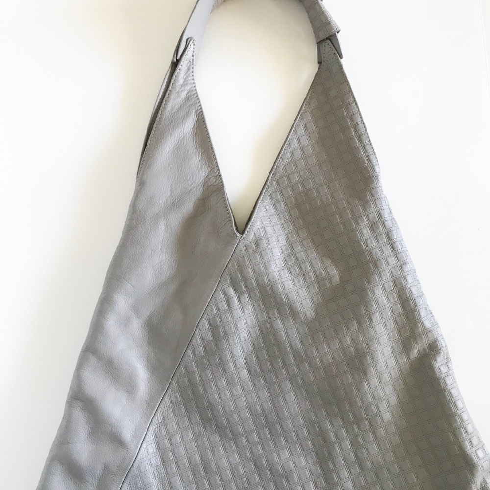 Asymmetrical Grey Leather Purse - Picture 3 of 7